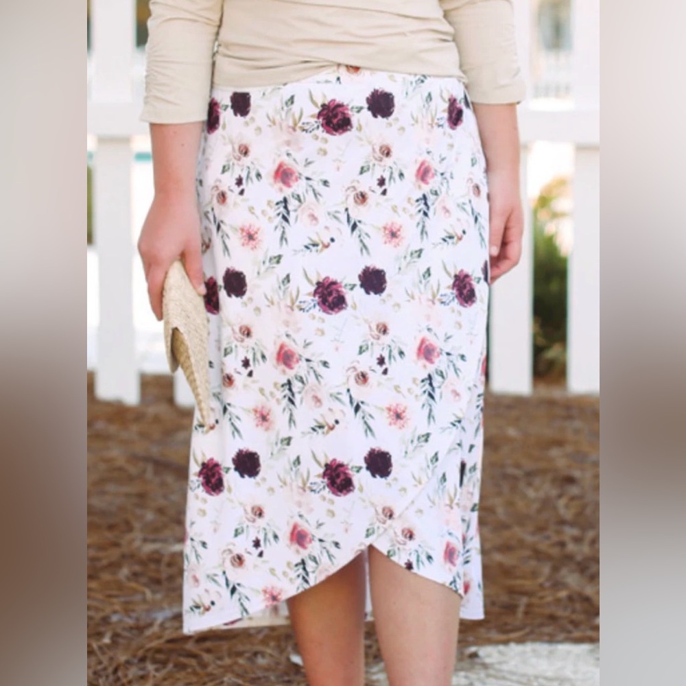 Dainty Jewells White Midi Skirt with Rose and Plum Floral Print